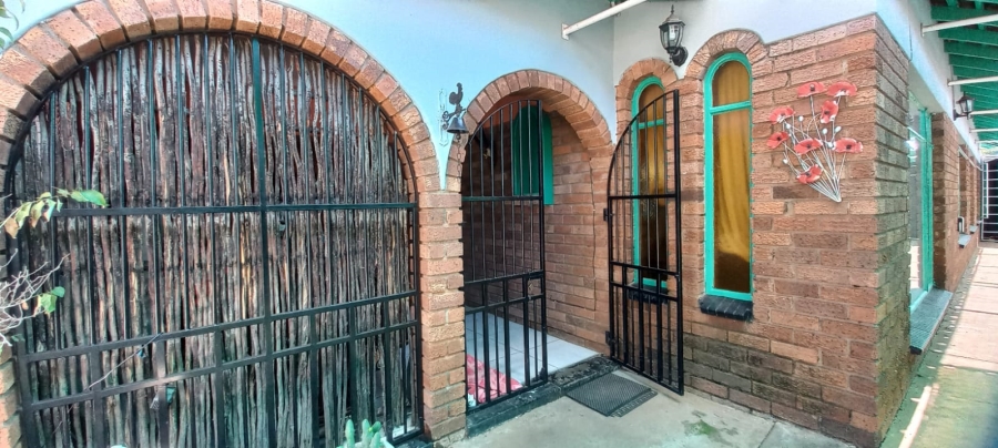 4 Bedroom Property for Sale in Randlespark North West